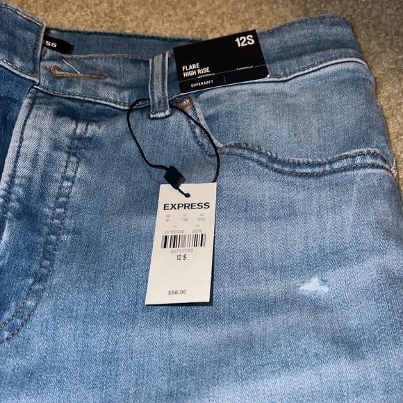 NWT! Flare jeans - Picture 5 of 5